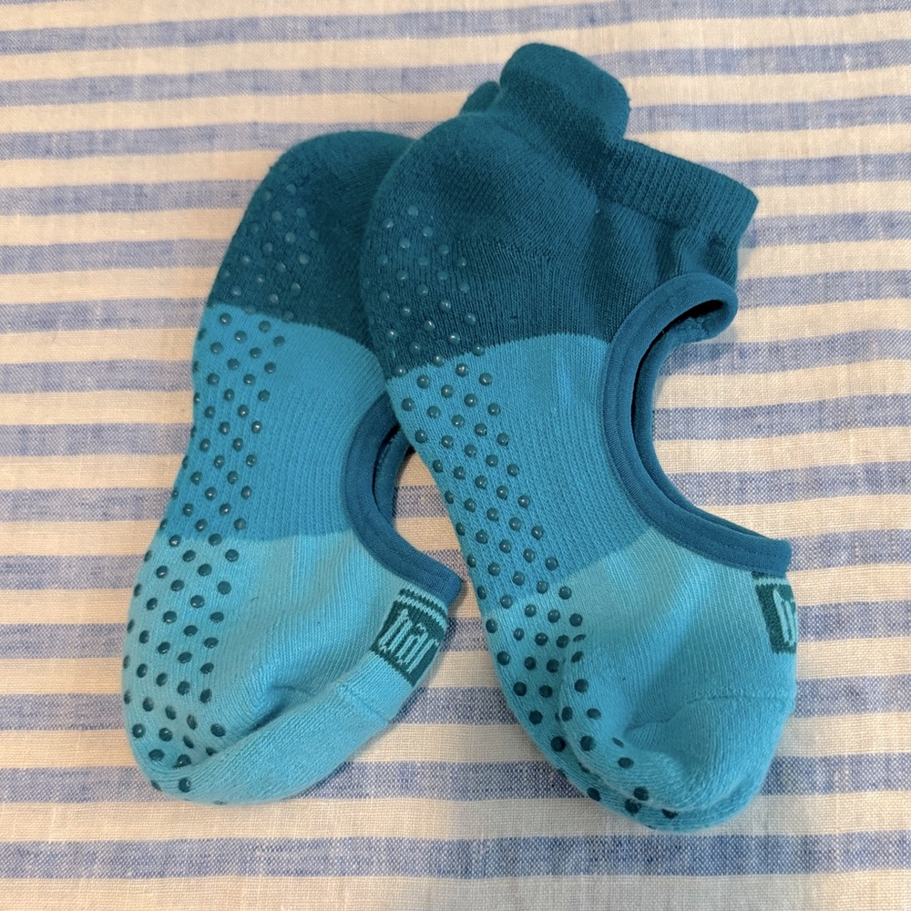 The Bar Method barre socks, blue multi, OS